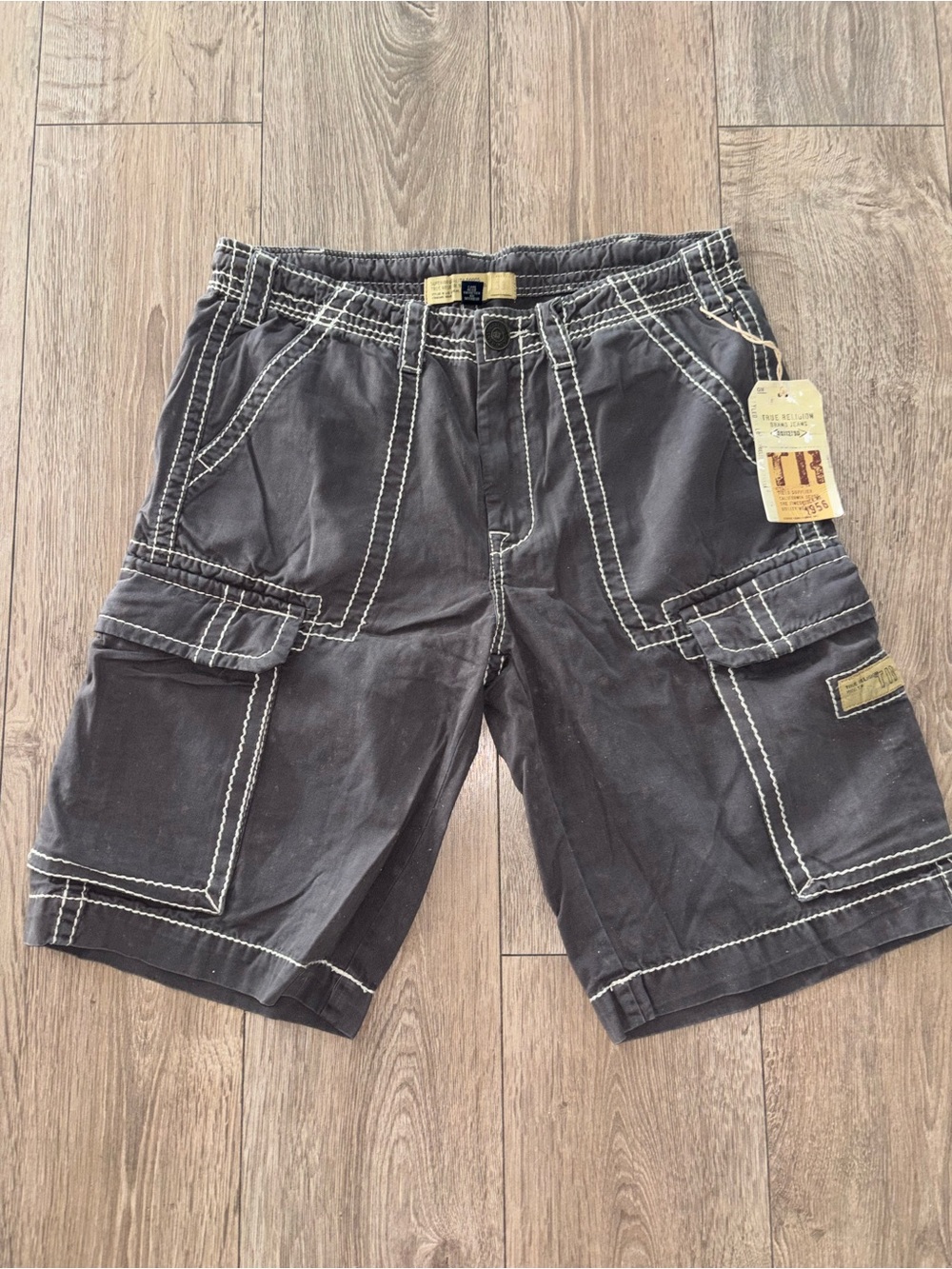 True Religion Isaac Cargo Shorts NWT Y2K Utility Streetwear Size 33